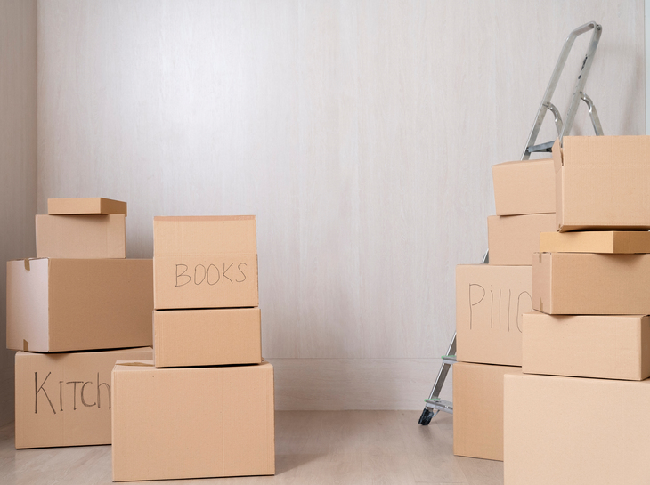 فهرستی از تمام وسایل اسباب‌کشی تهیه کنید